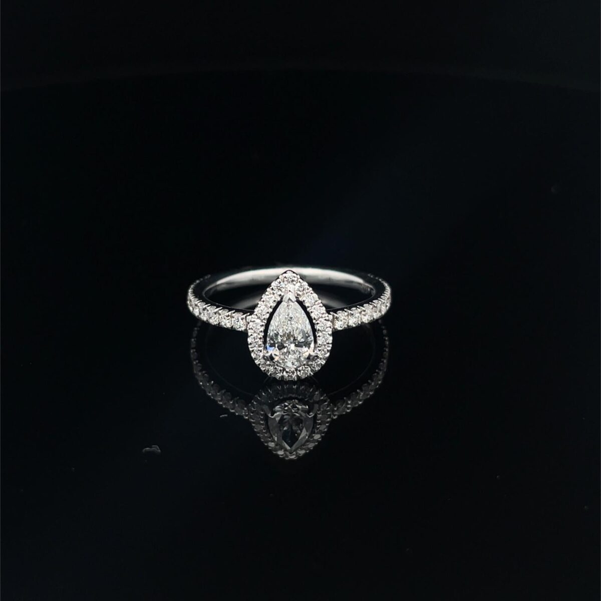 Crivelli Ring